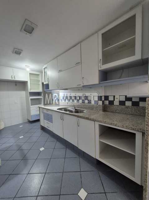 20251107_120637 Copy - 18