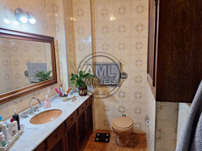 motion_photo_14468240995298502 - 12