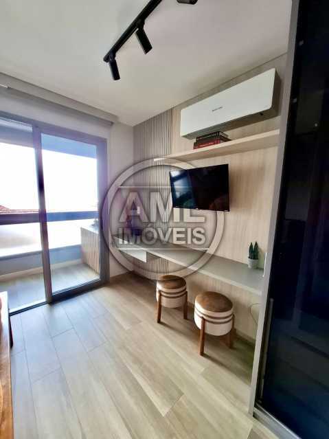 c7149e18-ee43-4030-9d69-b5d520 - 32