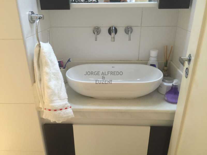 WhatsApp Image 2016-11-04 at 3 - 18