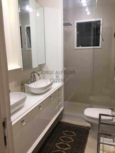 WhatsApp Image 2022-06-13 at 1 - 9