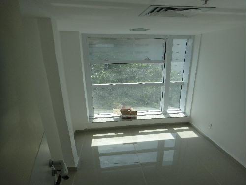 Conheça FOTO8 do imóvel - Sala Comercial 34m² à venda Avenida Embaixador Abelardo Bueno,Barra da Tijuca, Rio de Janeiro - R$ 350.000 - CM10003 - 9 FOTO8 - 9
