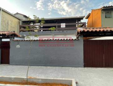 EXCELENTE CASA COM 05 QUARTOS NO CENTRO ! - GACA50013