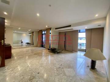 Ótima localização - excelente Apartamento planta circular na divisa de Copacabana e Ipanema - GAAP40294