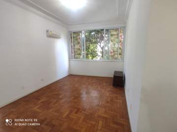 Ótima localização - Apartamento Reformado no Humaitá - Oportunidade Exclusiva - GAAP20733