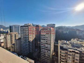 Ótima localização - Apartamento 3 quartos no Flamengo, andar alto com vista livre. - GAAP31038