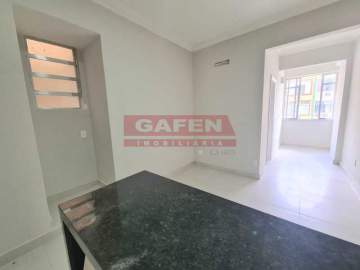 Ótima localização - Todo reformado Sala e quarto,de frente, andar alto, vista livre, sol da manhã ! - GAAP10468