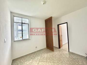 Apartamentos REFORMADO 2 quartos no flamengo a 100m da praia - GAAP20819