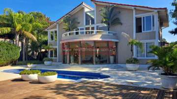 Excelente Casa para Venda, sendo 6 suítes, 8 vagas, mobiliado. Ferradura, Armação dos Búzios-RJ - GACA60011