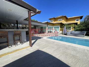 Ótima localização - Excelente Casa com 4 suítes, 7 banheiros, 2 vagas, no Centro-Armação dos Búzios - GACN40028