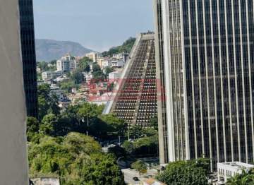 Ótima localização - Excelente apartamento para investimento de temporada - Reformado, mobiliado, andar alto, porteiro 24h, ao lado do metrô Uruguaiana - GAAP10497