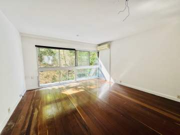 Excelente apartamento 3 quartos sendo 1 suíte, com varanda, 1 vaga de garagem, fundos, vista verde - GAAP31079