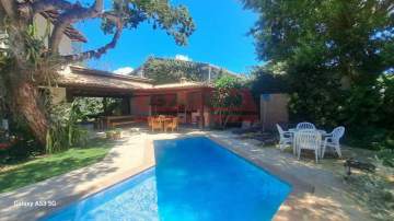 Ótima localização - Casa de Altíssimo Padrão 5 Suítes Geribá, Búzios/RJ A apenas 200 metros da praia - GACN50023