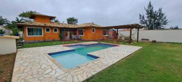 Ótima localização - Casa de Alto Padrão com Piscina 4 Suítes Marina, Armação dos Búzios/RJ - GACA40031