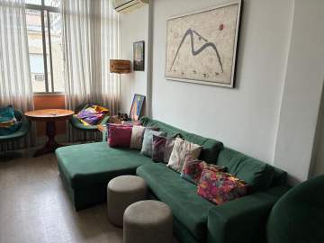 Ótima localização - Excelente apartamento reformado 2 quartos sendo 1 suíte com vaga de garagem - Rua Paissandu - GAAP20922
