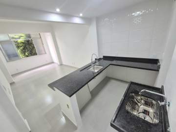 Excelente apartamento reformado para venda - Rua Voluntario da Pátria - GAAP10552