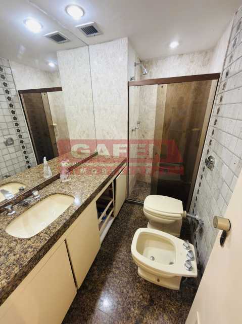 09c69b4a-7429-4ff4-9956-416179 - 17