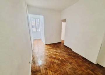 Ótima localização - Excelente apartamento quarto e sala com dependência no Leme - Rua Roberto Dias Lopes - GAAP10561