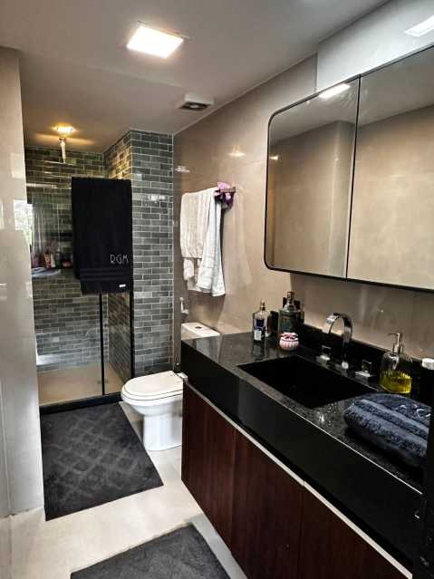 2db882c3-77cf-4c3e-9bd8-405014 - 10