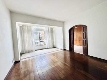 Imperdível - Excelente apartamento 4 quartos com varanda interna e vaga na Rua Souza Lima - GAAP40371