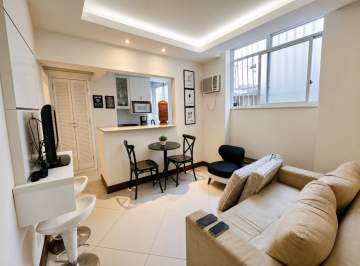 Ótima localização - Excelente apartamento Quarto e Sala reformado e mobiliado no Leblon - Avenida Bartolomeu Mitre - Próximo ao metrô - GAAP10601
