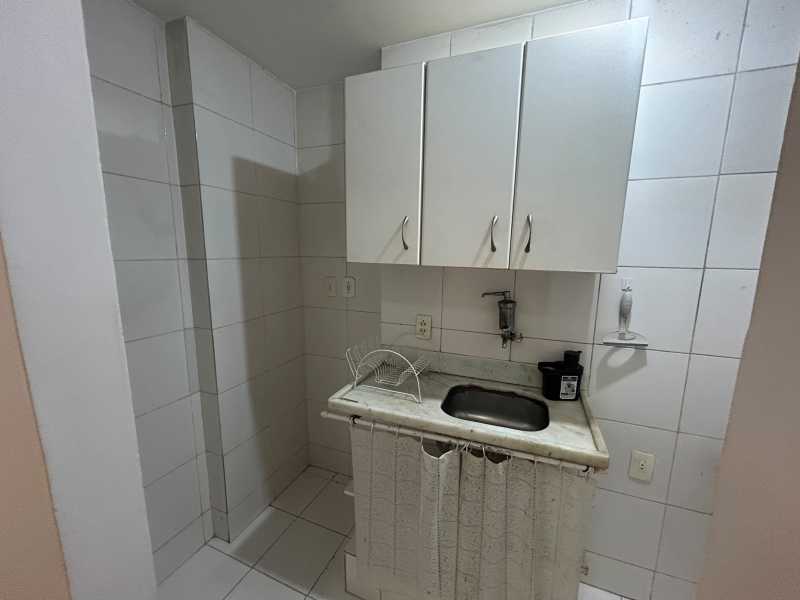 Conheça 1000697858 do imóvel - Apartamento Sala Quarto, 51m2 - Andar alto de fundos no Posto 05 -Copacabana - GAAP10614 - 5 1000697858 - 5