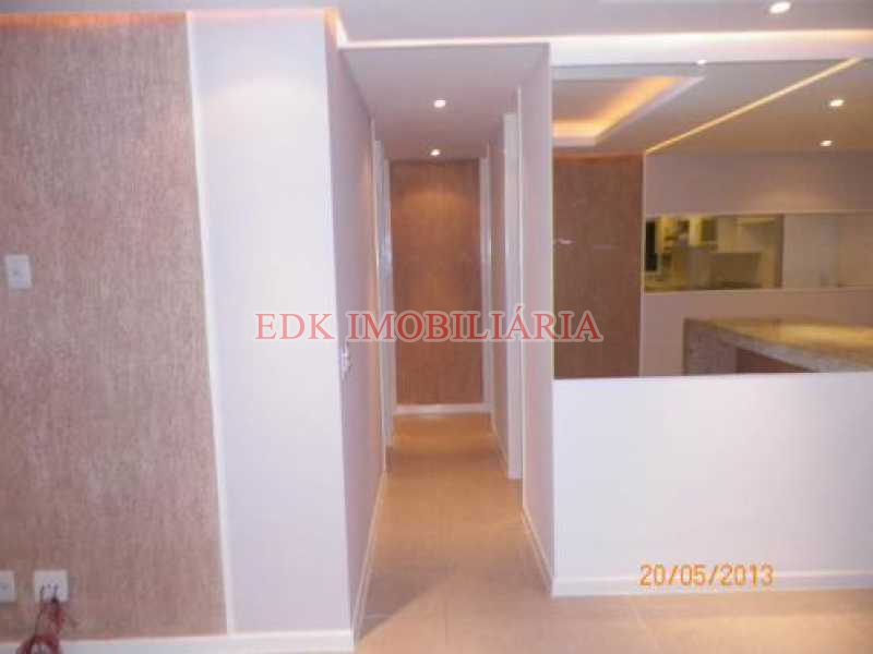 Conheça Corredor do imóvel - EDK - VENDE EXCELENTE APTO 3 QTOS(1SUÍTE) CONDOMÍNIO BARRA FAMILY - RECREIO DOS BANDEIRANTES - RJ - 1648 - 5 Corredor - 5