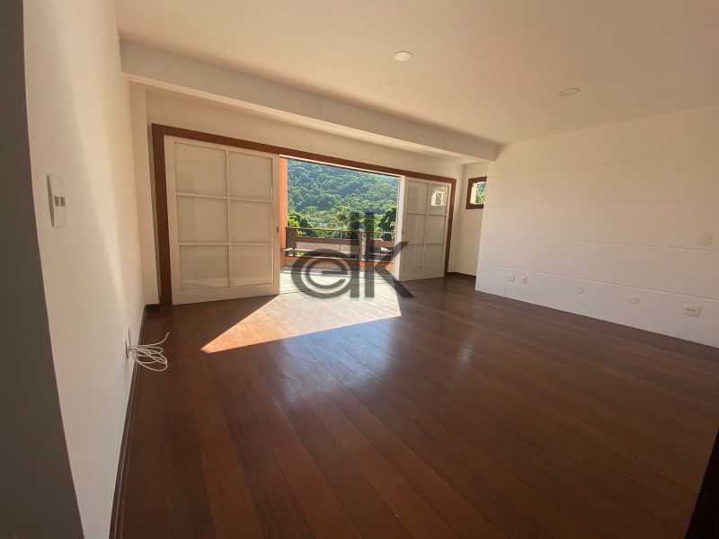 Conheça WhatsApp Image 2024-03-05 at 1 do imóvel - EDK VENDE CASA 5 SUÍTES CONDMÍNIO FECHADO ITANHANGÁ - RJ - 8261 - 23 WhatsApp Image 2024-03-05 at 1 - 23