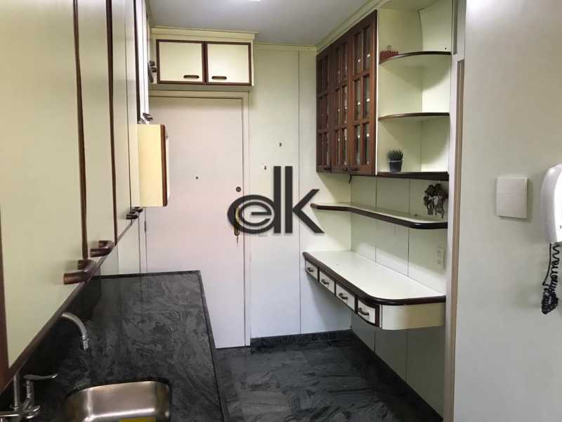 Conheça Cozinha do imóvel - EDK - VENDE ÓTIMO 2QTOS COM DEP. REVERTIDA NO JARDIM OCEÂNICO - BARRA DA TIJUCA - RJ - 9045 - 12 Cozinha - 12