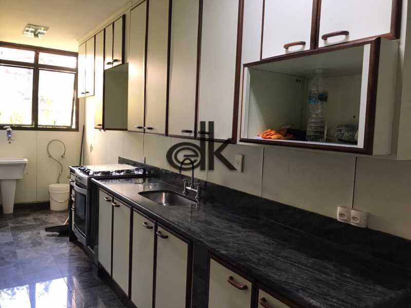 Conheça Cozinha do imóvel - EDK - VENDE ÓTIMO 2QTOS COM DEP. REVERTIDA NO JARDIM OCEÂNICO - BARRA DA TIJUCA - RJ - 9045 - 13 Cozinha - 13