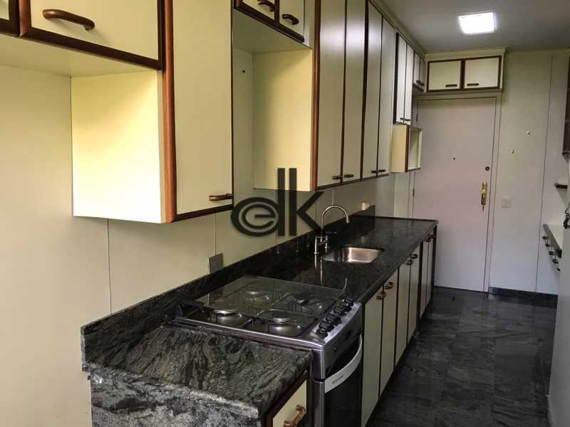 Conheça Cozinha do imóvel - EDK - VENDE ÓTIMO 2QTOS COM DEP. REVERTIDA NO JARDIM OCEÂNICO - BARRA DA TIJUCA - RJ - 9045 - 11 Cozinha - 11