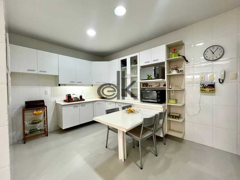 Conheça IMG_0310 do imóvel - EDK - VENDE EXCELENTE CASA DUPLEX - 4 SUÍTES - CONDO. FECHADO - BARRA DA TIJUCA - RJ - 9060 - 14 IMG_0310 - 14