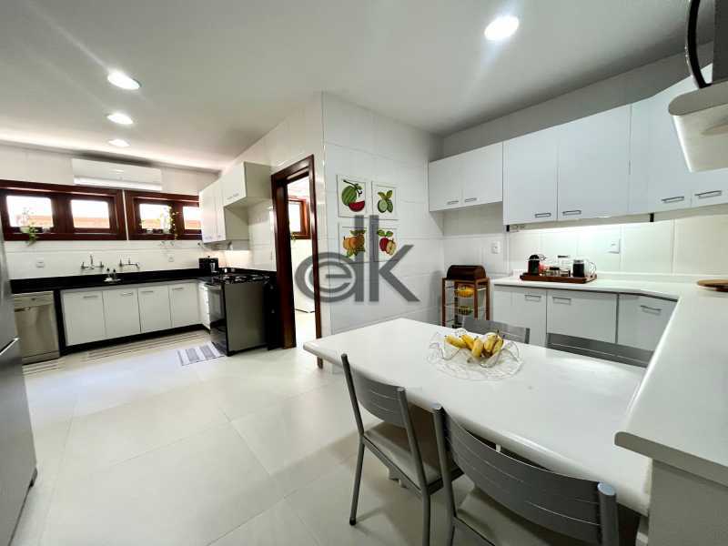 Conheça IMG_0313 do imóvel - EDK - VENDE EXCELENTE CASA DUPLEX - 4 SUÍTES - CONDO. FECHADO - BARRA DA TIJUCA - RJ - 9060 - 15 IMG_0313 - 15