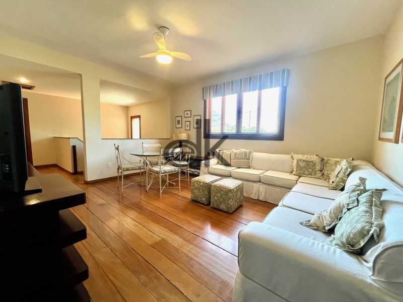 Conheça IMG_0327 do imóvel - EDK - VENDE EXCELENTE CASA DUPLEX - 4 SUÍTES - CONDO. FECHADO - BARRA DA TIJUCA - RJ - 9060 - 18 IMG_0327 - 18