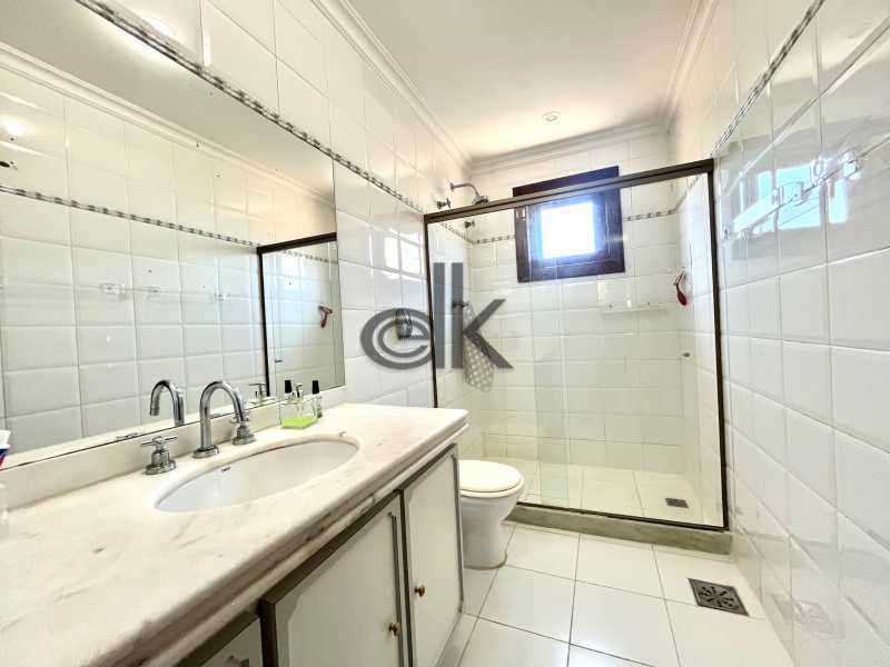 Conheça IMG_0336 do imóvel - EDK - VENDE EXCELENTE CASA DUPLEX - 4 SUÍTES - CONDO. FECHADO - BARRA DA TIJUCA - RJ - 9060 - 22 IMG_0336 - 22