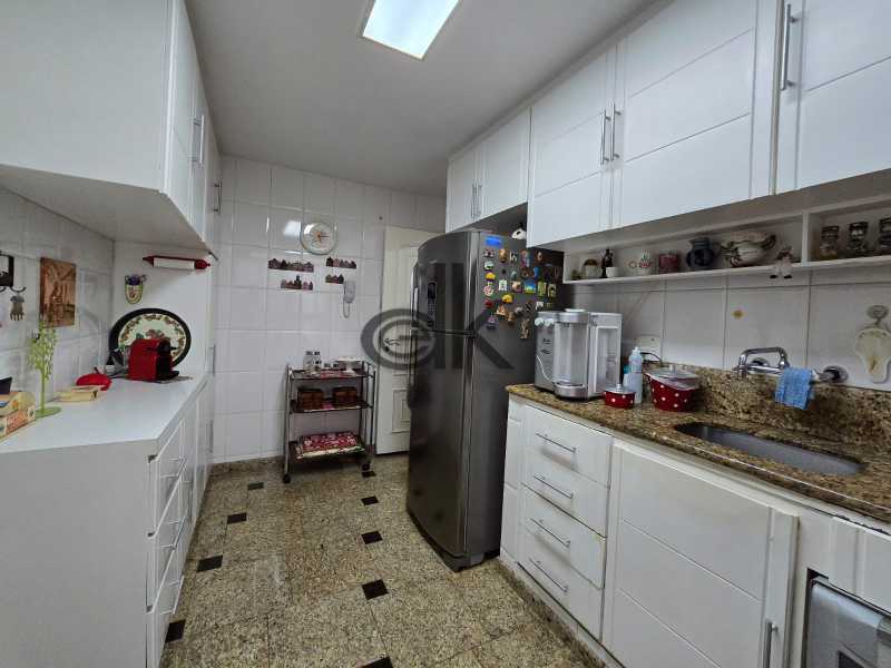 PHOTO-2025-12-10-10-04-40 1 - 19