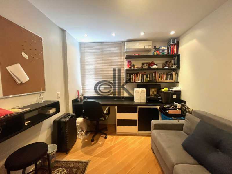 Quarto - 22
