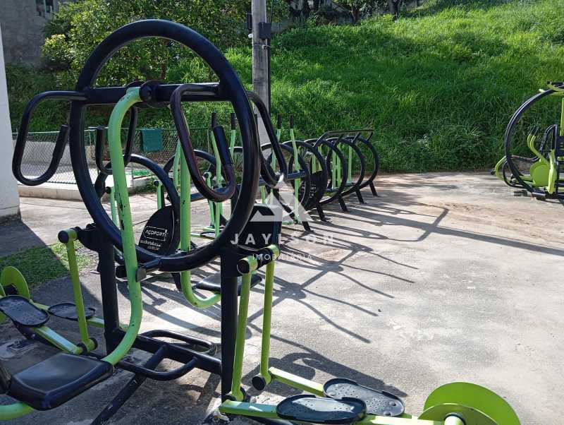 aad1827a-3b11-4e3d-b26a-55001d - 14