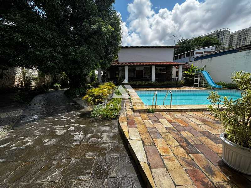 WhatsApp Image 2025-12-28 at 2 - 4