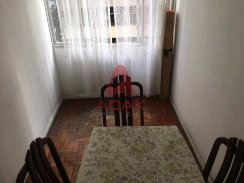 sala. - 2