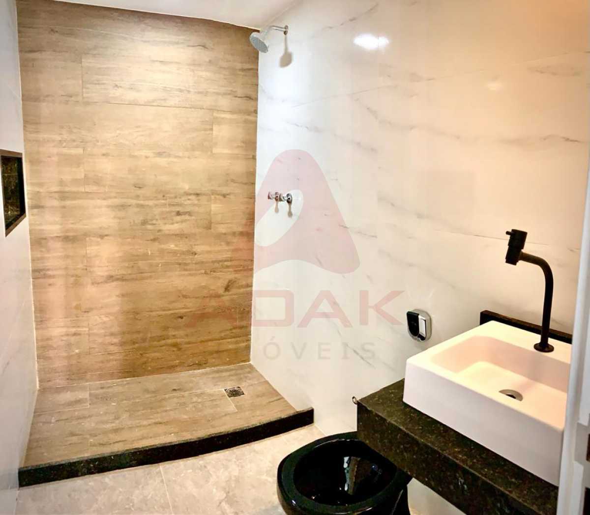 12218682-6849-42d9-9bd3-08e502 - 11