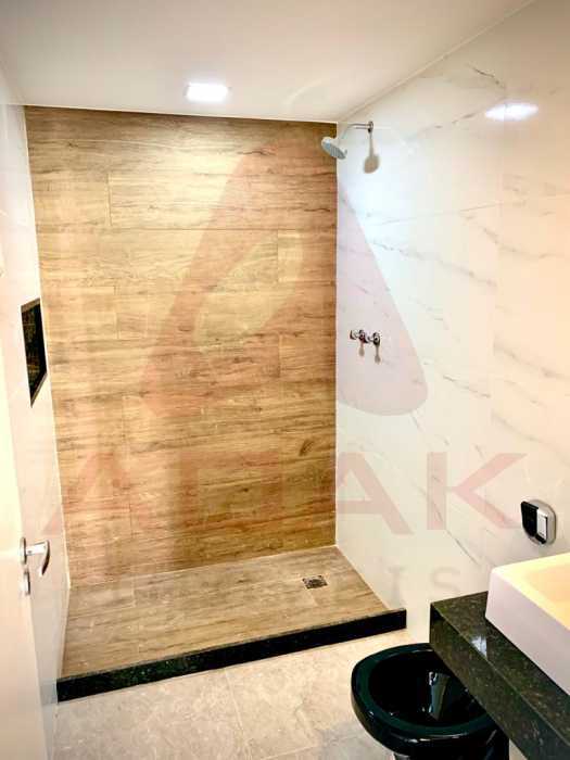 ebd3be89-9a67-488d-a501-4f214d - 9