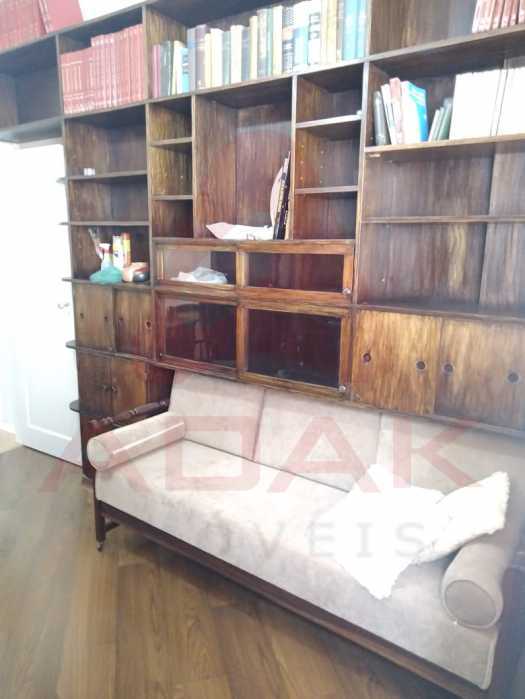 0ad5d42c-7fdd-434a-b1ef-ab938f - 13