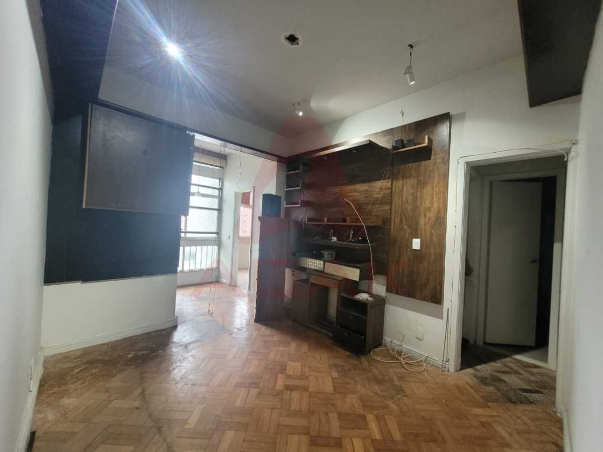 c6040d1a-503e-4b81-af3d-b95e2f - 1