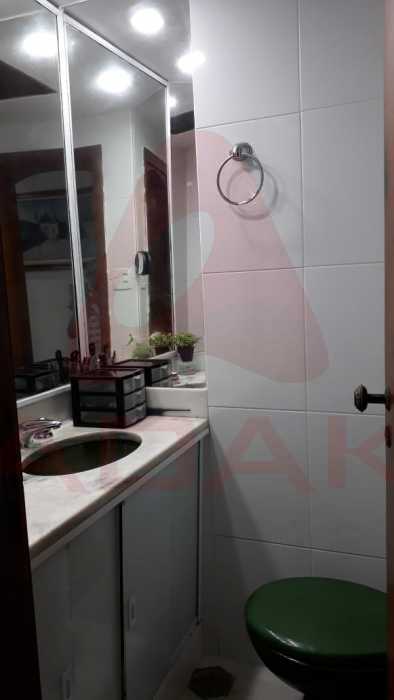 e24ce1d7-a31d-4404-8765-3ce9b9 - 21