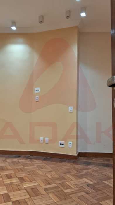 f623d882-3c4f-42b8-8de9-5733df - 24