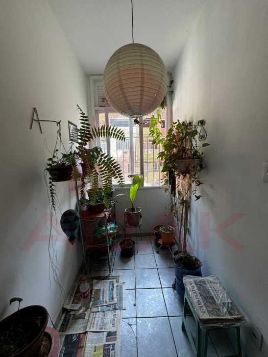 1ea582ee-a781-4105-af43-a5e3e8 - 2