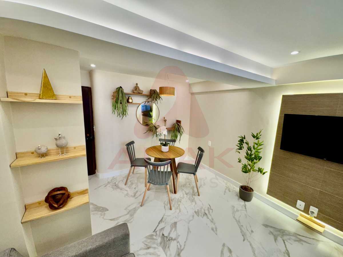 e280c70c-267e-4b54-8d1f-8305e6 - 17