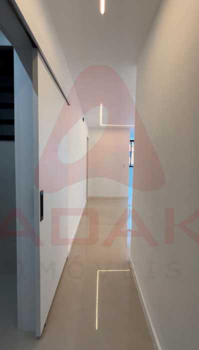 WhatsApp Image 2025-04-03 at 1 - 3