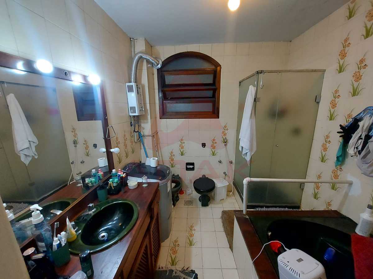 a1f756cc-6a7f-49c9-b14d-8d05c0 - 21